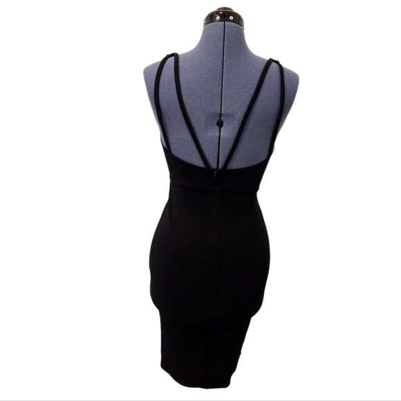 Lulu's Gracefully Yours sleeveless v-neck little black dress medium - Picture 3 of 11